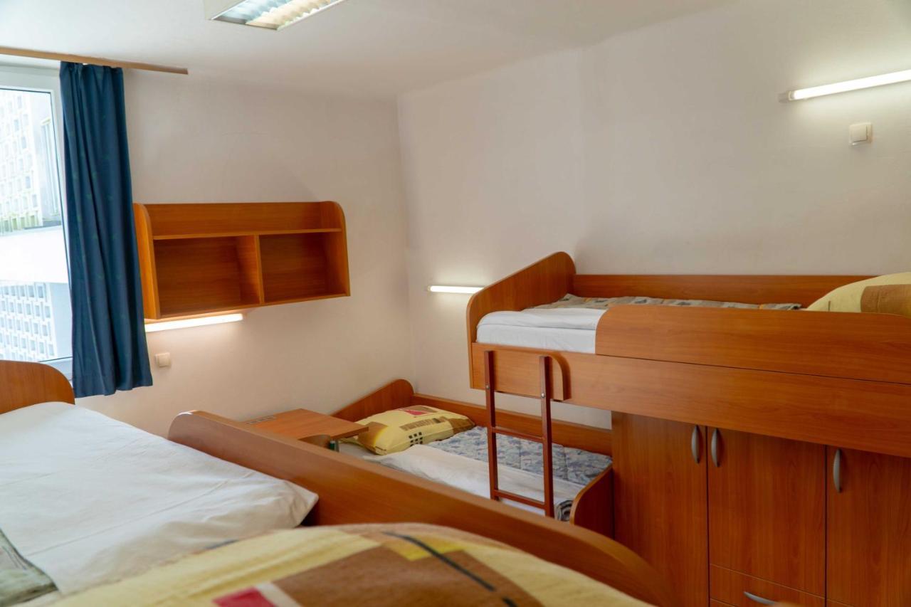 Dijaski Dom Bezigrad Ljubljana Hostel Екстериор снимка