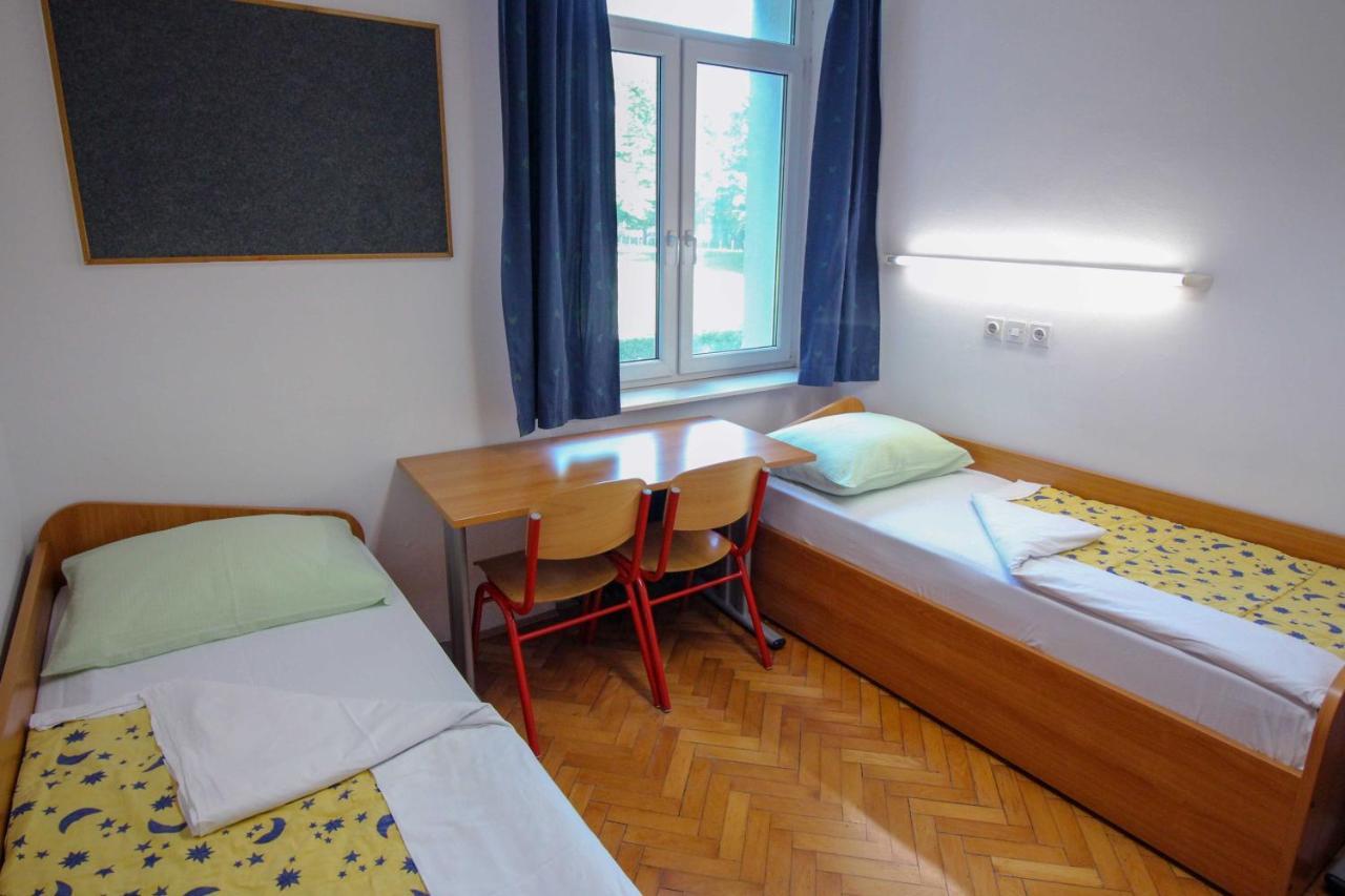 Dijaski Dom Bezigrad Ljubljana Hostel Екстериор снимка