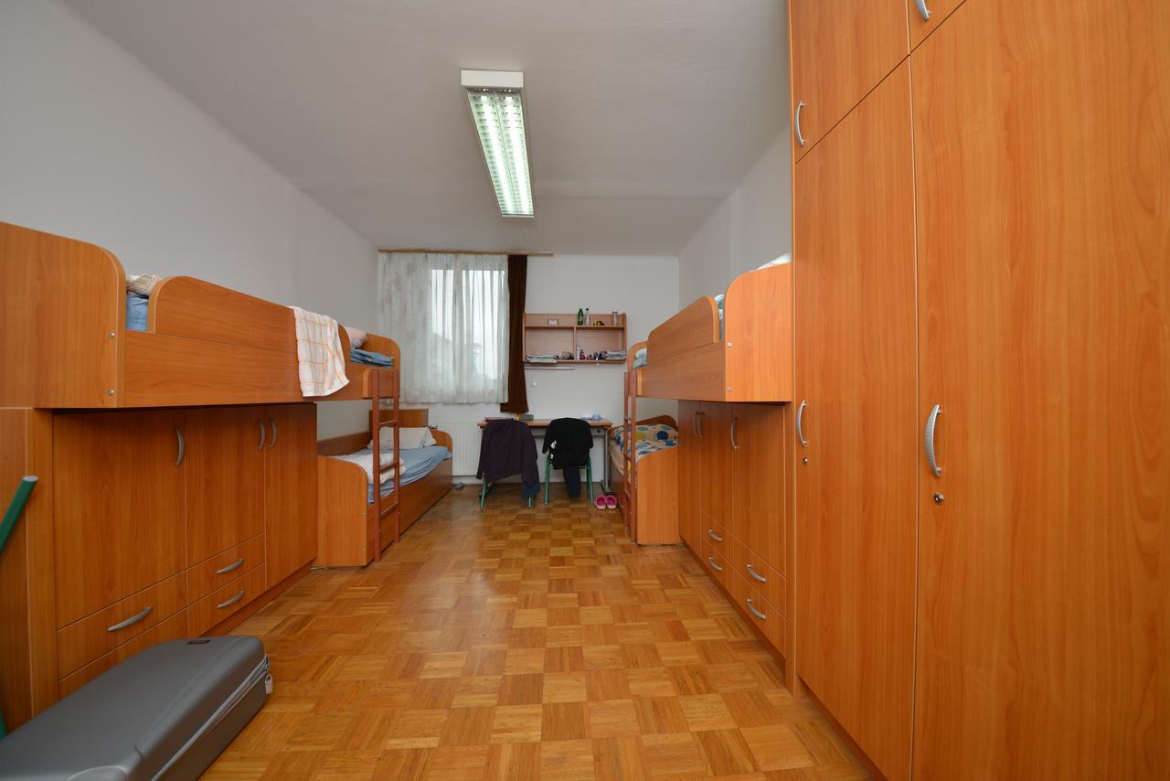 Dijaski Dom Bezigrad Ljubljana Hostel Екстериор снимка